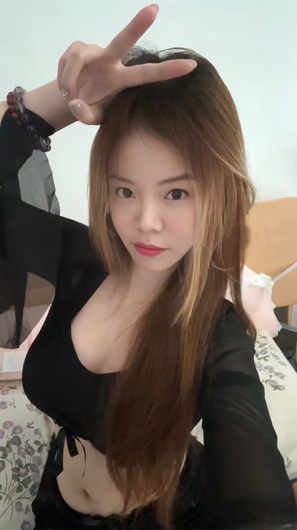 广西壮族自治区防城港市风骚妹子极致诱惑的公开照片