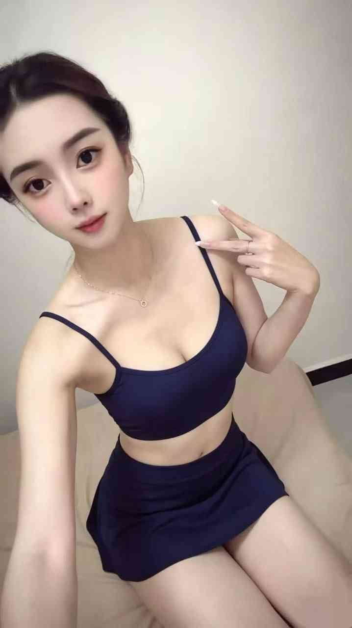 湖南省长沙市JK制服校园妹声娇体柔奶子大可SM有公寓的公开照片