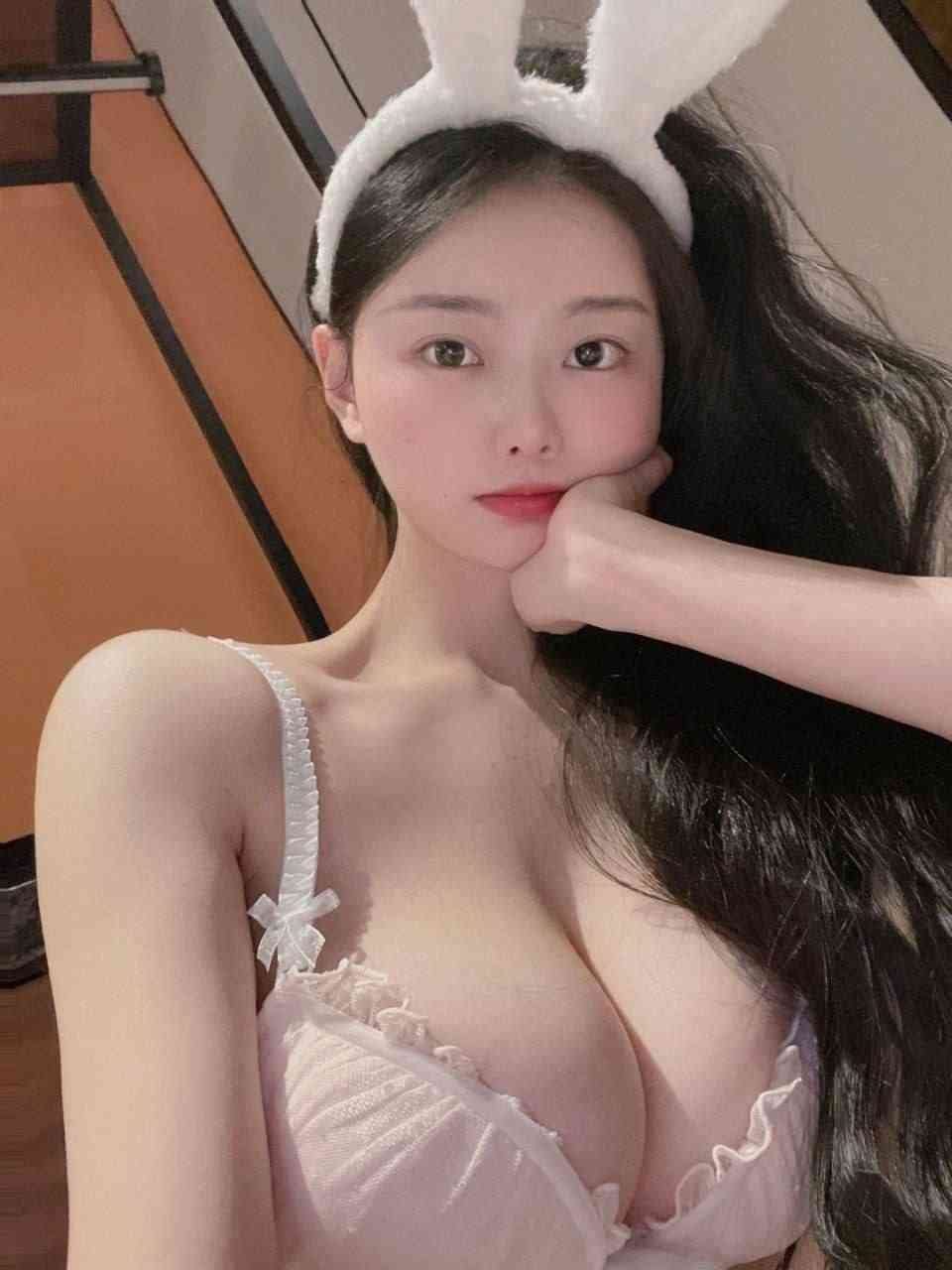 贵州省贵阳市同城少妇极品白虎护士兼职约炮有公寓的公开照片