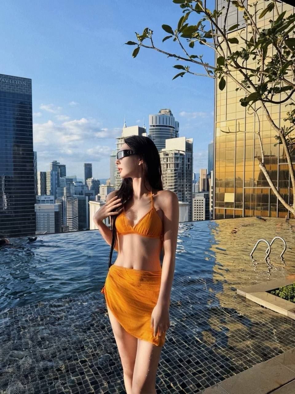 广东省广州市E奶大波梦梦的公开照片